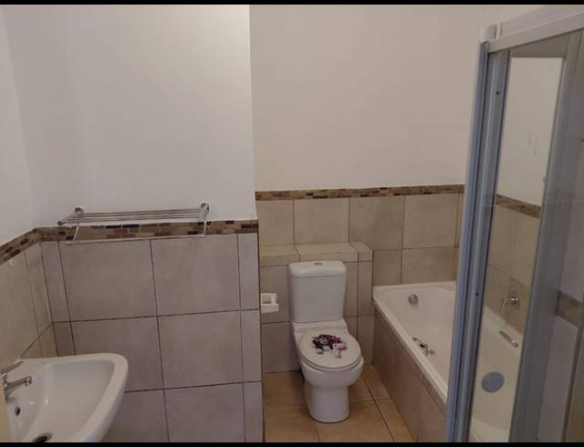 2 BEDROOM APARTMENT FOR SALE IN SUNNINGHILL